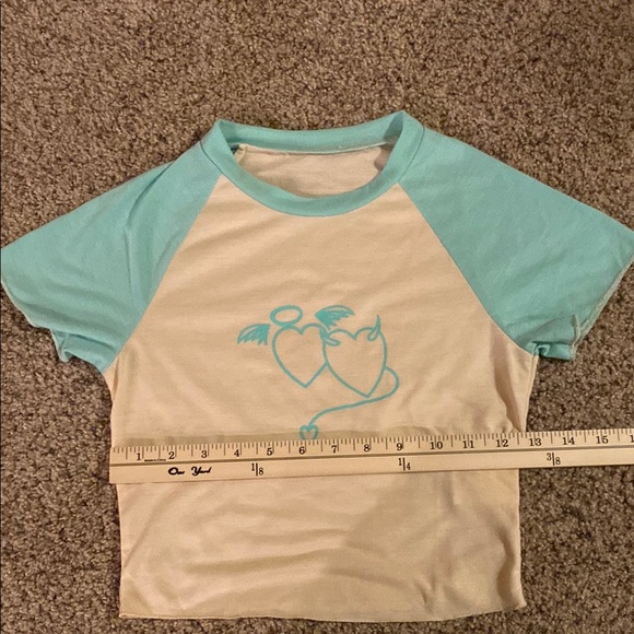 Juniors/Girls' Graphic Cropped Tee - Picture 5 of 5